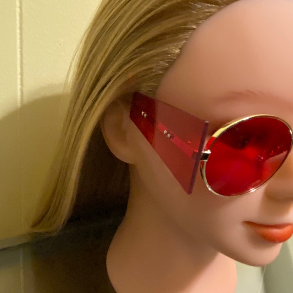 Red Tinted Rear View Sunglasses - Picture 3 of 4